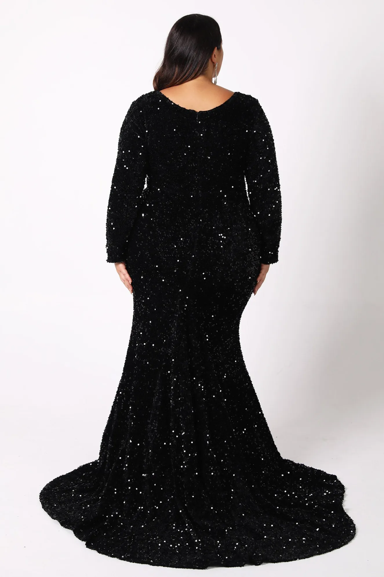 Petra Long Sleeve Gown in Black